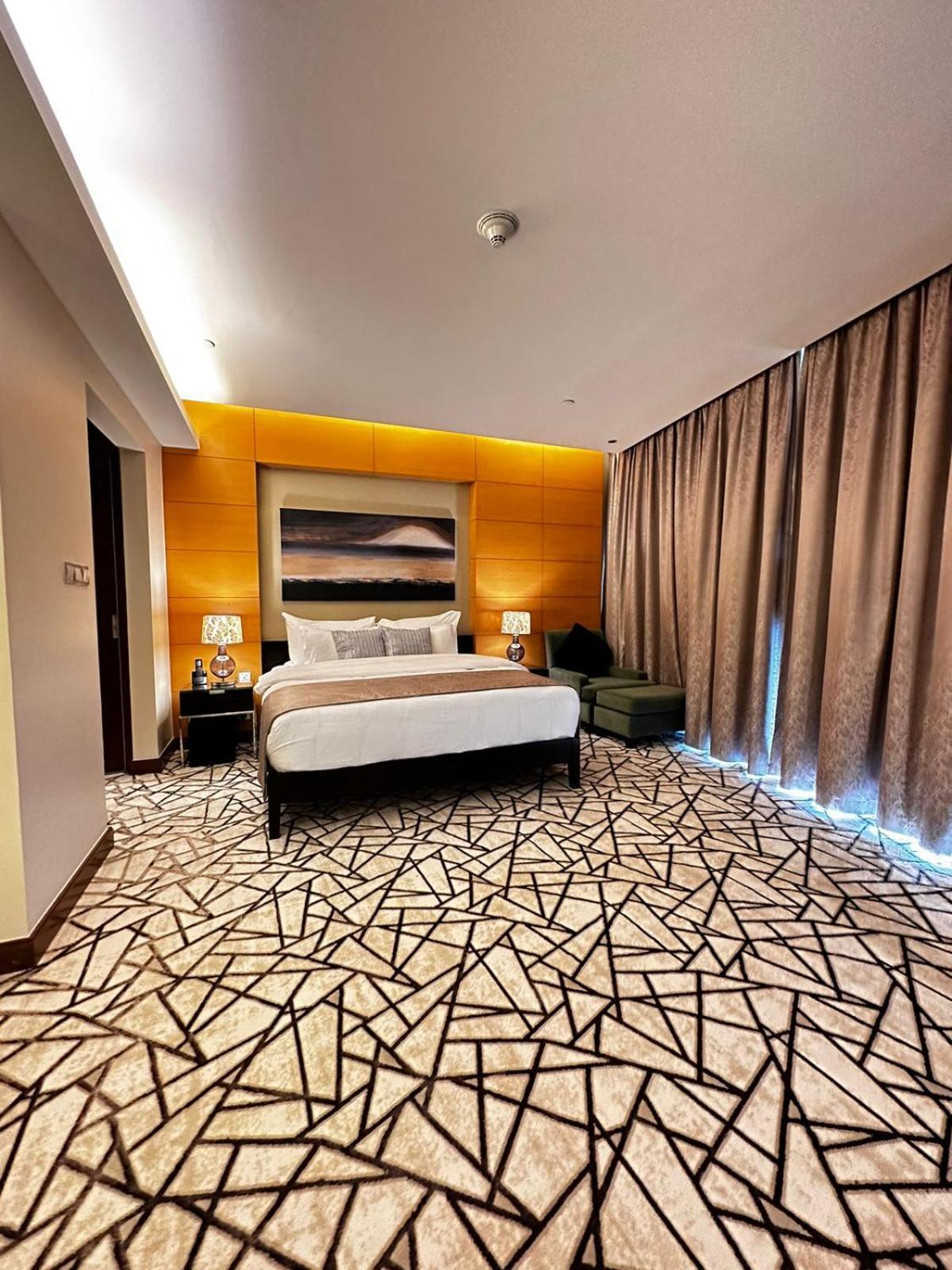 Fashion Avenue Dubai Mall Burj Khalifa View Residence- Formerly Address Dubai Mall