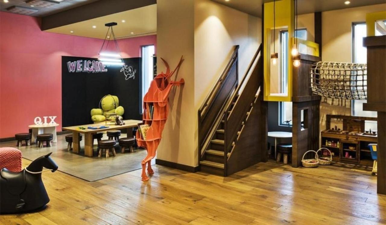 Mall Fashion Avenue Burj Khalifa View Residence- Formerly Address Mall شقة دبي