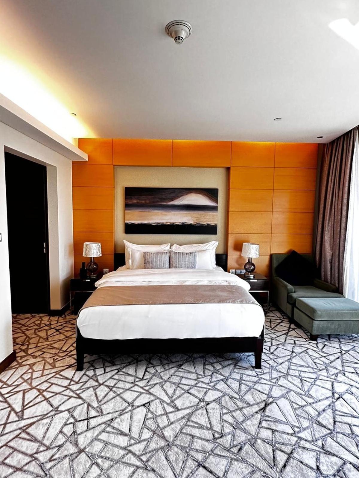 شقة Mall Fashion Avenue Burj Khalifa View Residence- Formerly Address Mall *