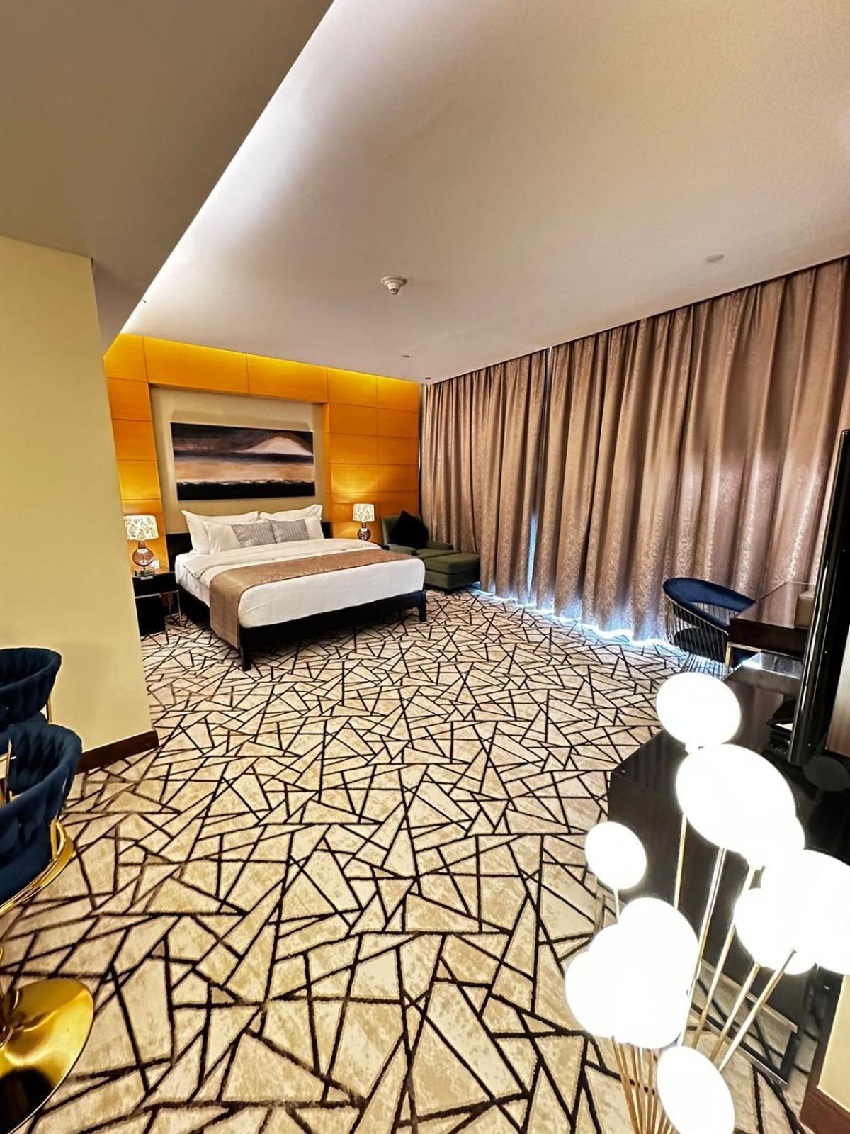 شقة Mall Fashion Avenue Burj Khalifa View Residence- Formerly Address Mall