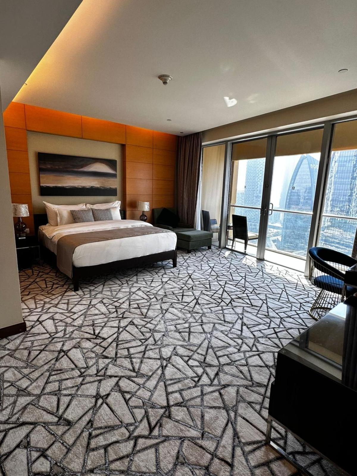 Mall Fashion Avenue Burj Khalifa View Residence- Formerly Address Mall شقة دبي