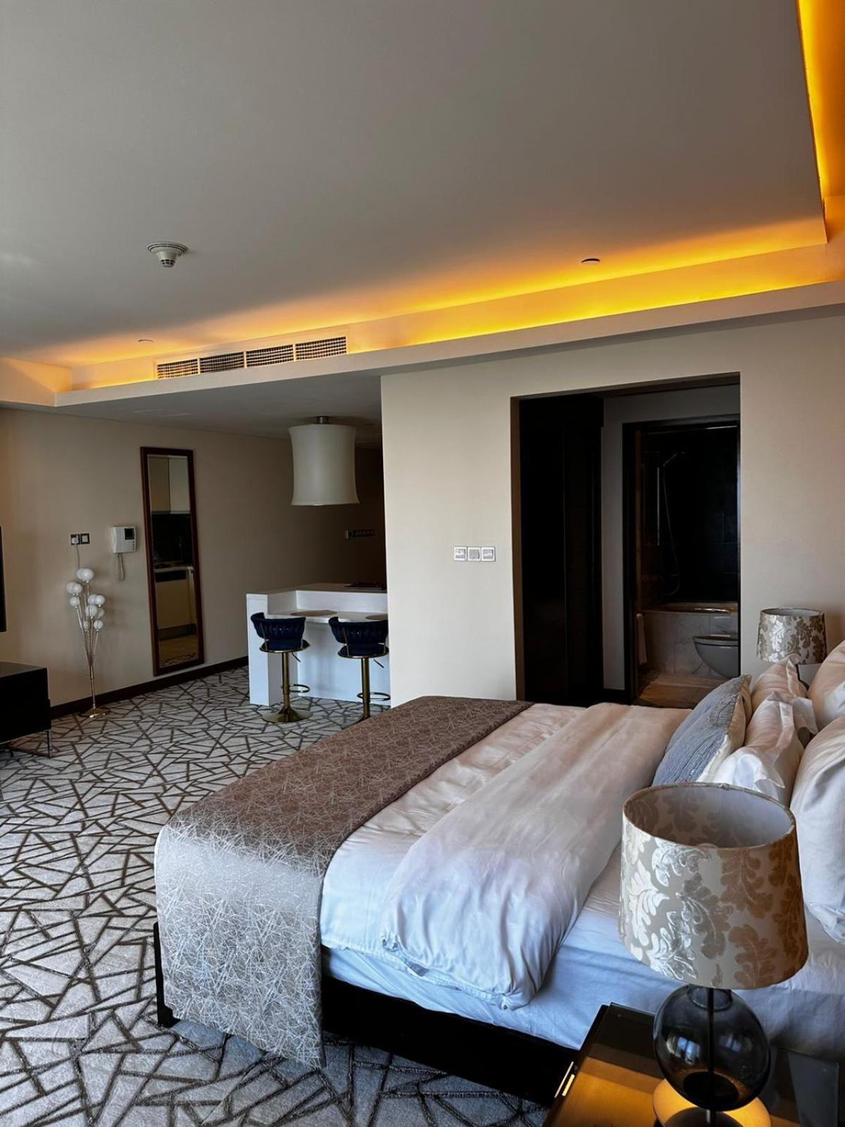 شقة Mall Fashion Avenue Burj Khalifa View Residence- Formerly Address Mall